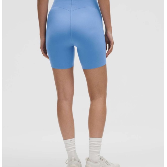 Lululemon Glow Up Super-High-Rise Short 6" Pool Party - Picture 3 of 8